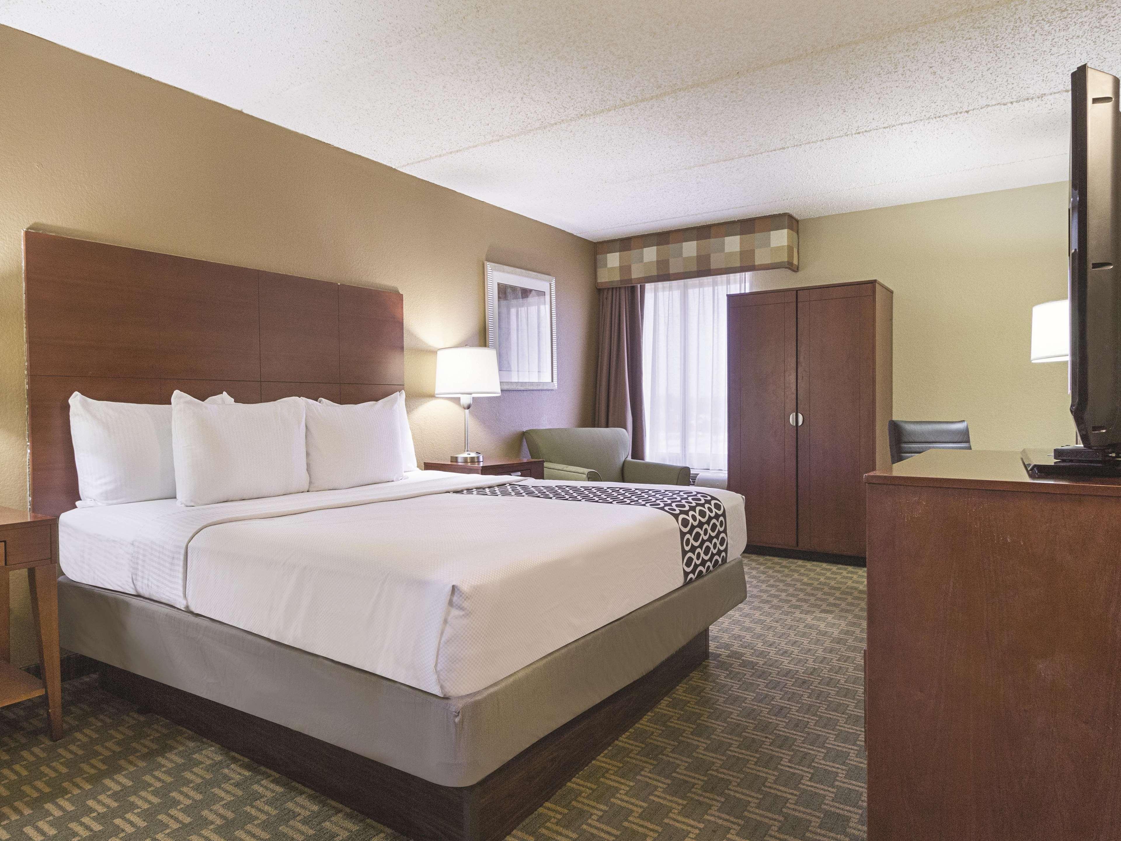 La Quinta By Wyndham Cleveland Airport West North Olmsted Exterior foto